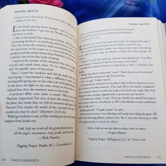 Daily Guideposts 2021 A Spirit Lifting Devotional Jesus Christ Bible Verses - Picture 4 of 6